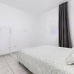 Gregorio Villa *